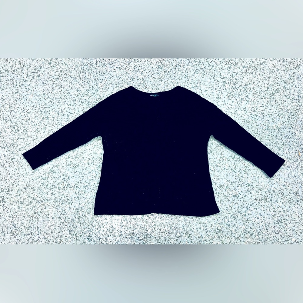 SHEIN Sweater for Womens. Size Medium, Color Black.